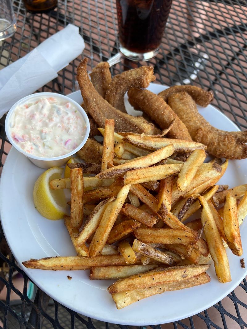 Catfish and Tartar Sauce Worth the Detour