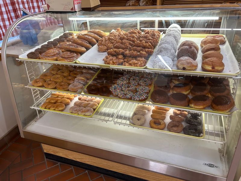 Chmura's Bakery, Indian Orchard, MA Chmura's Bakery, Indian Orchard, MA