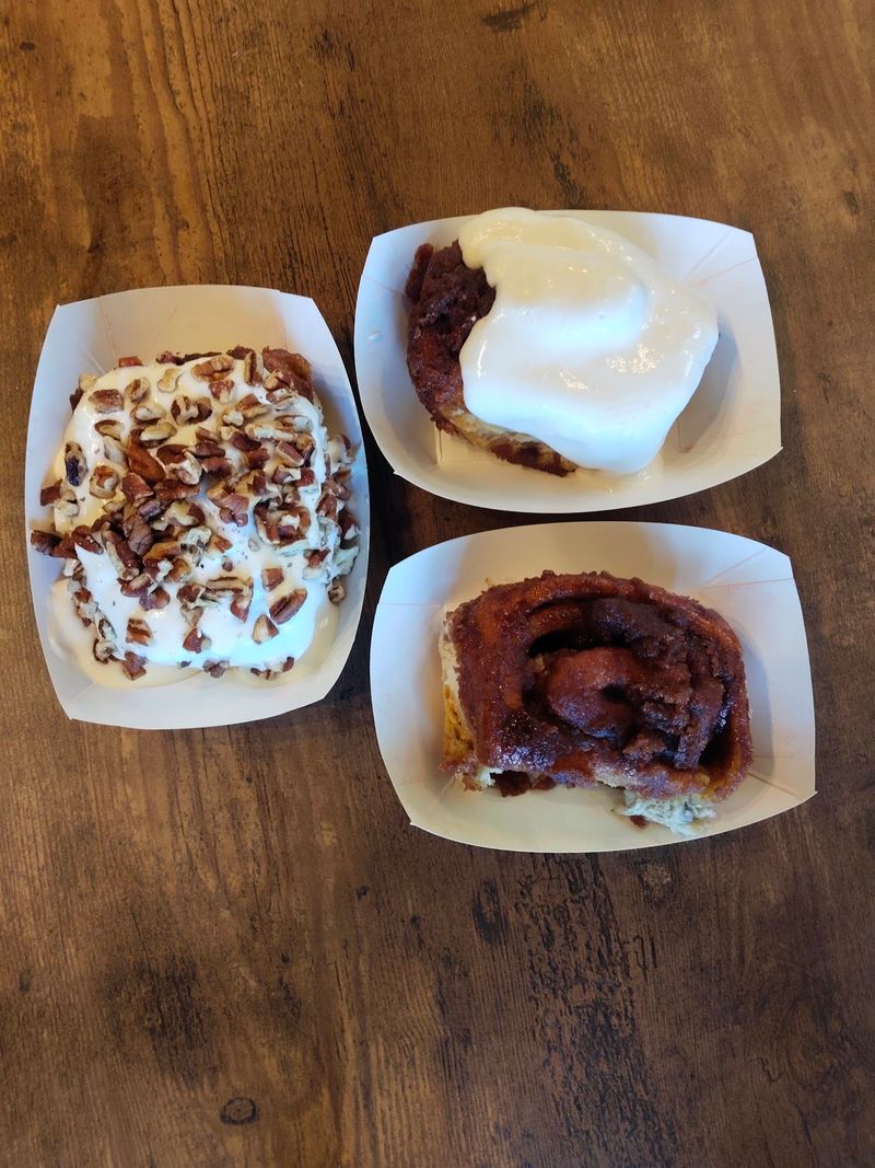 Cinnamon Roll Bakery & Café, Mariposa, CA