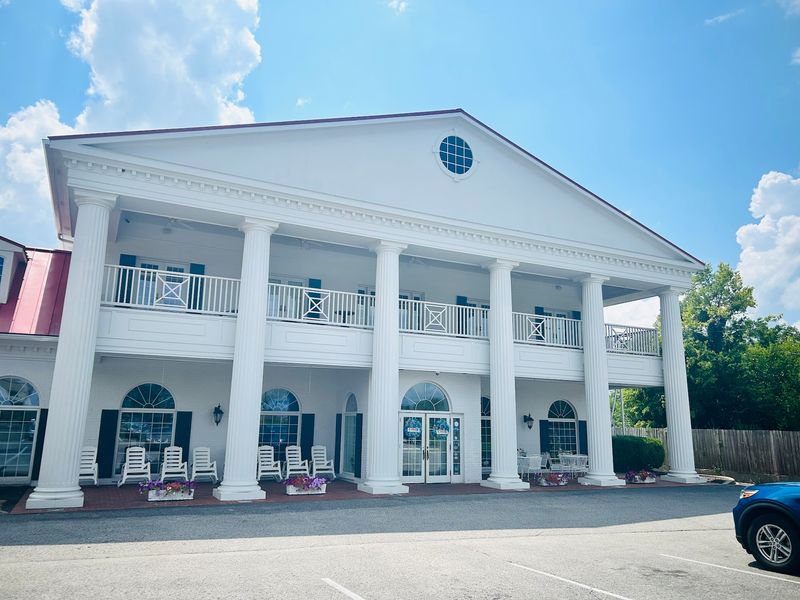 Claudia Sanders Dinner House, Shelbyville, KY