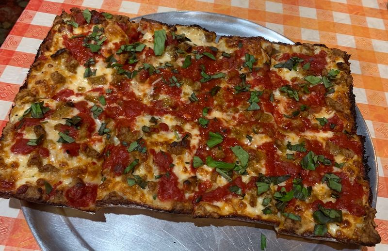 Cloverleaf Pizza, Eastpointe, Michigan