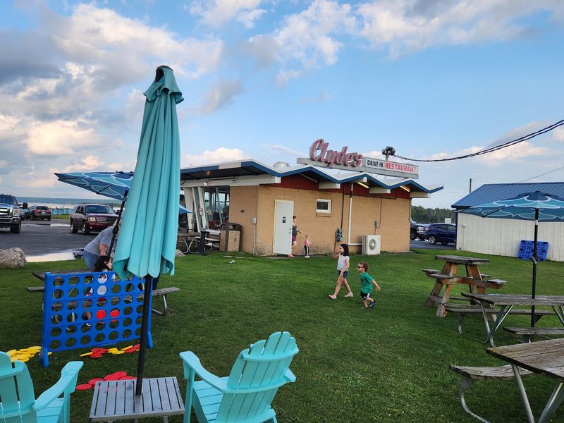 Clyde's Drive-In, Sault Ste. Marie