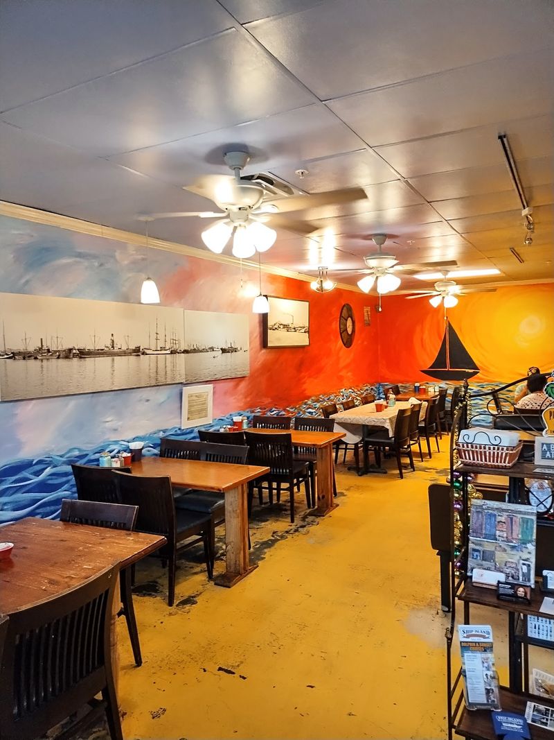Coastal Colors And A Cheerful Interior