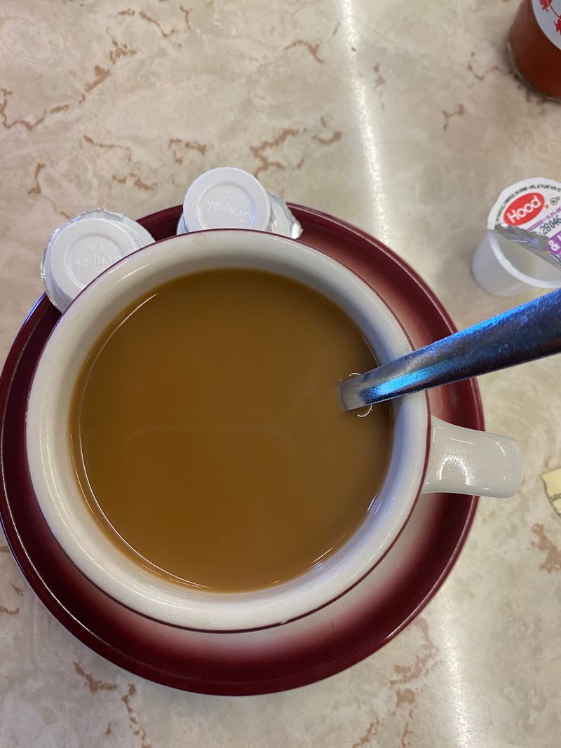 Coffee Cups That Never Run Dry