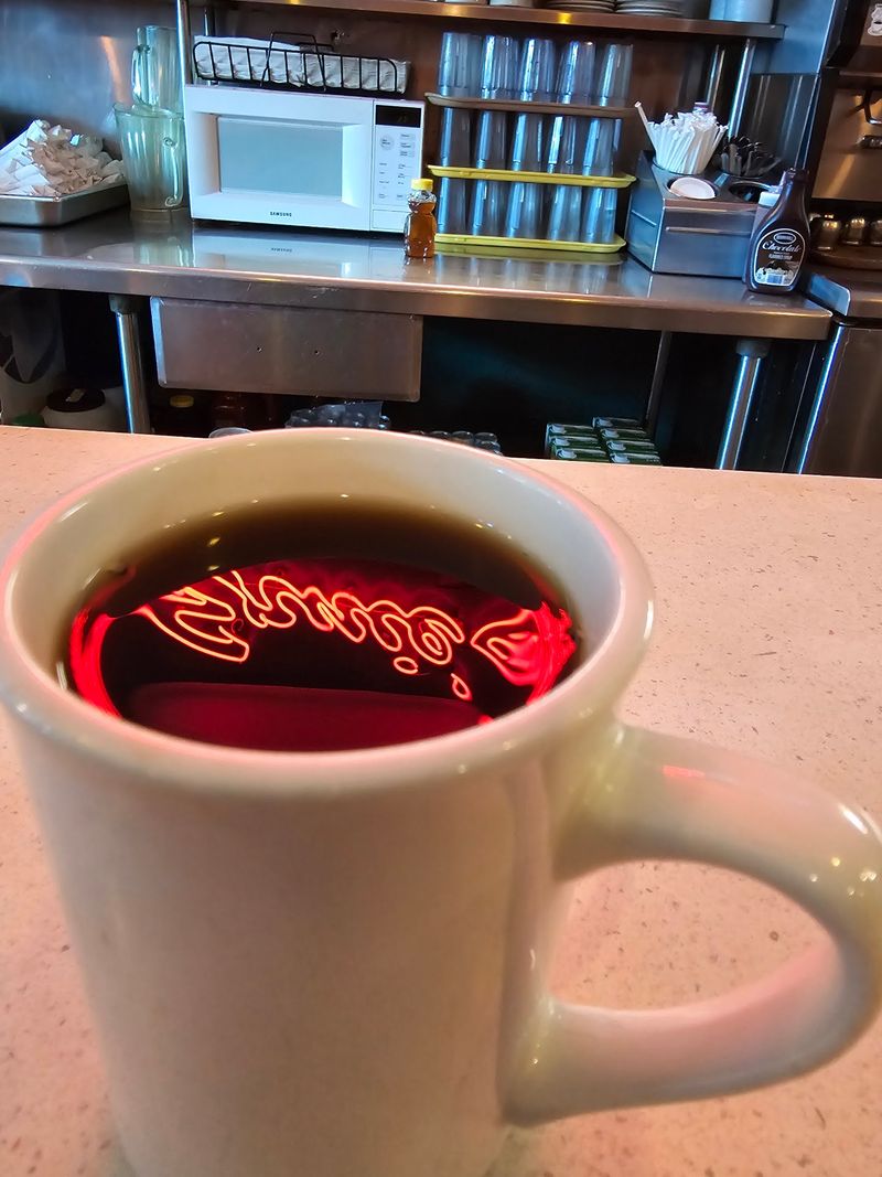 Coffee Cups That Never Run Dry