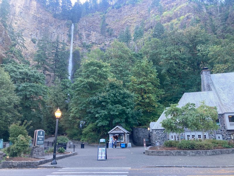 Coffee Stand and the Path to the Bridge