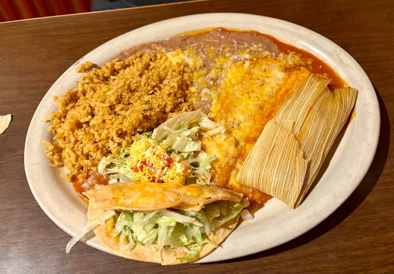 Combination Plates And Lunch Specials