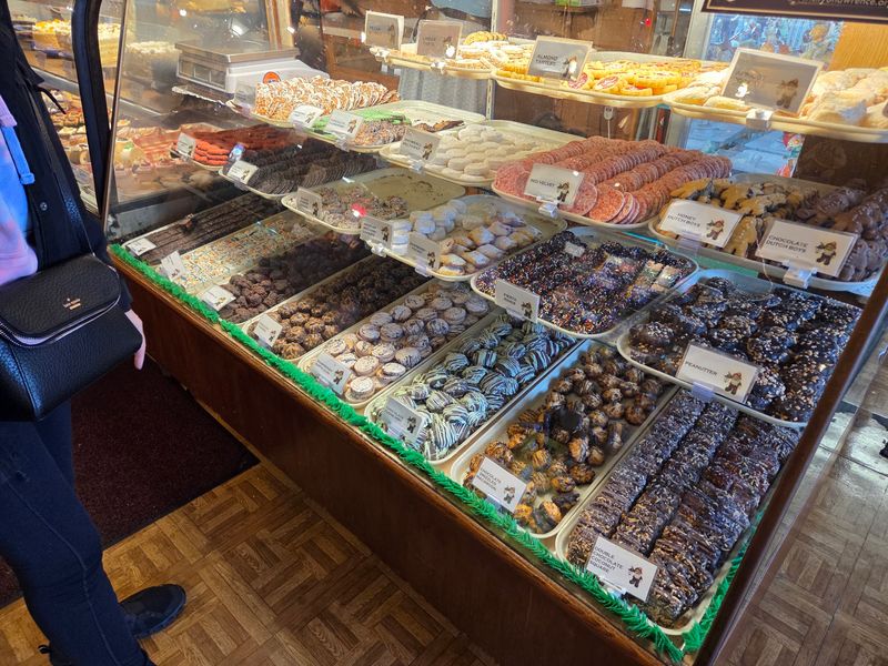 Cookies Sold by the Pound