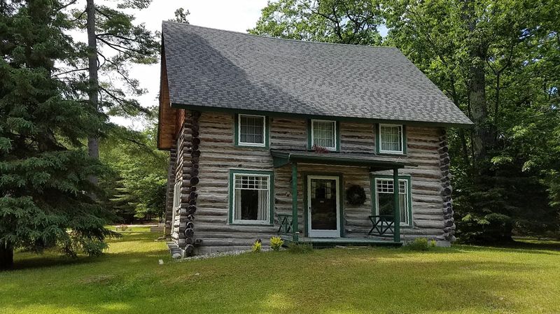 Cottages, Camping, and Cozy Stays Cottages, Camping, and Cozy Stays