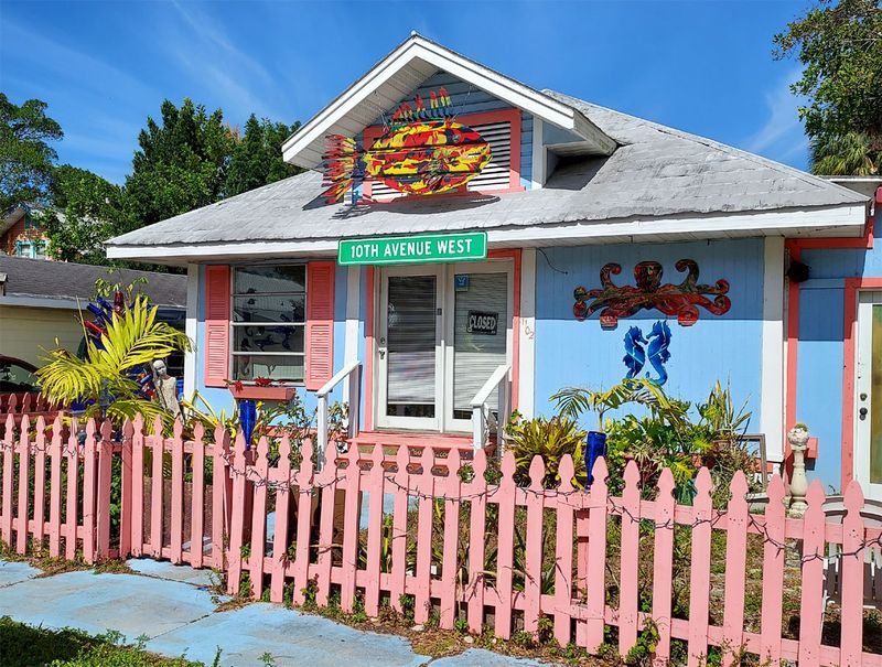 Cottages That Wear Every Color In The Box Cottages That Wear Every Color In The Box