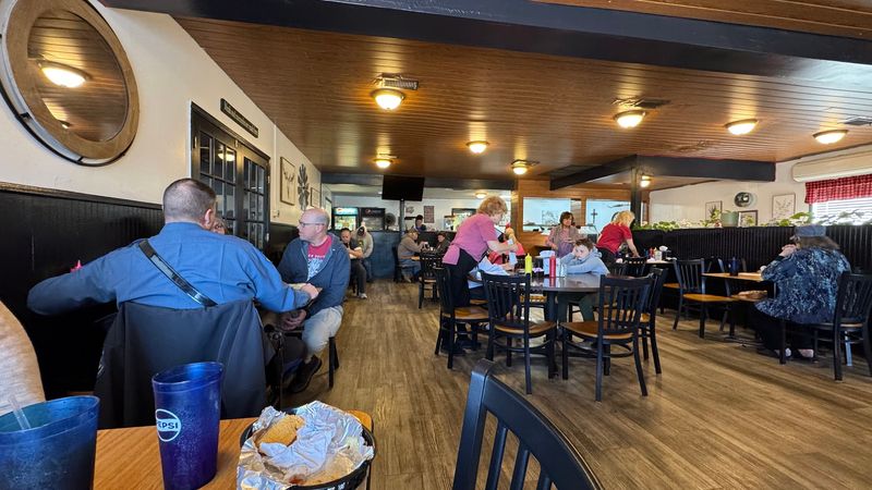 Country Bob's Cafe, St James, MO