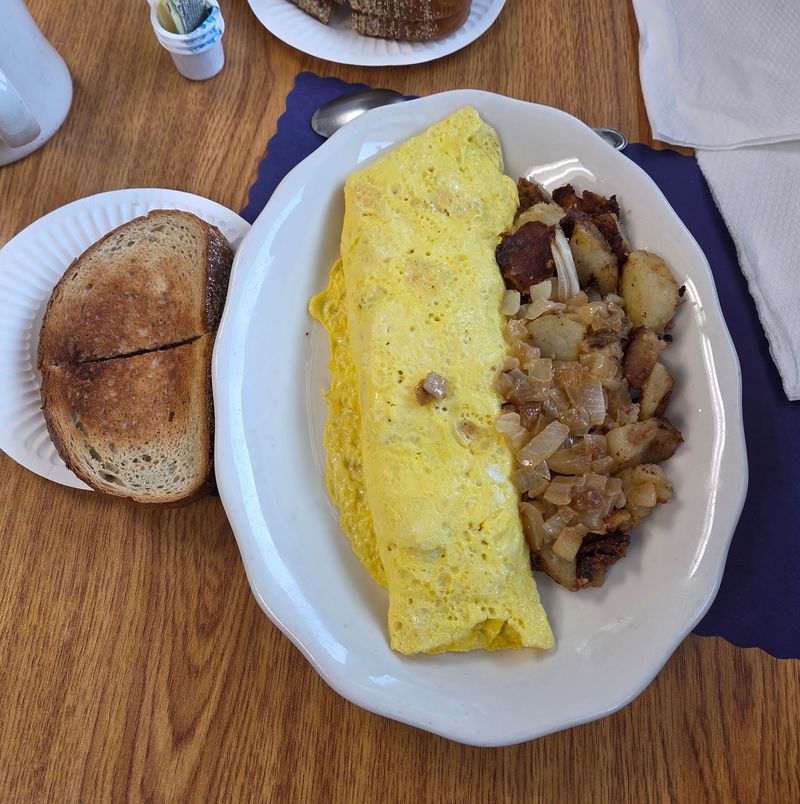 Country Cooking That Earns the Drive