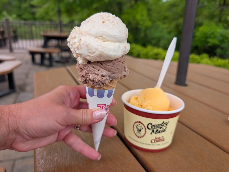 Country Maid Ice Cream, Richfield, OH