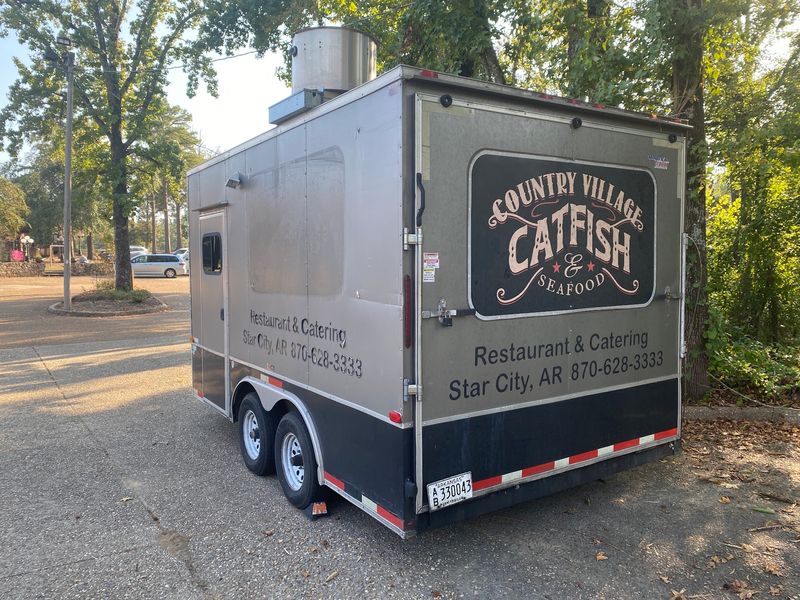Country Village Catfish and Seafood, Star City, AR