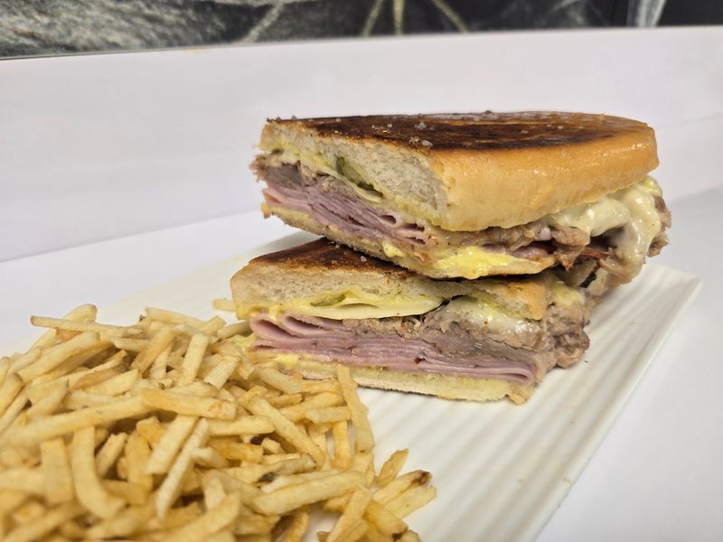 Cuban Grounds Cafe, Dade City, FL