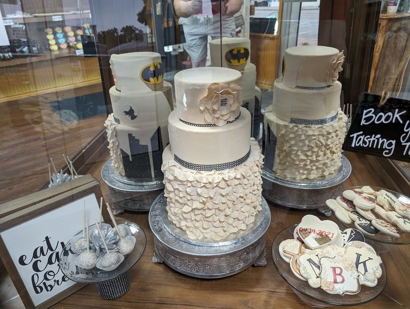 Custom Cakes That Steal the Show