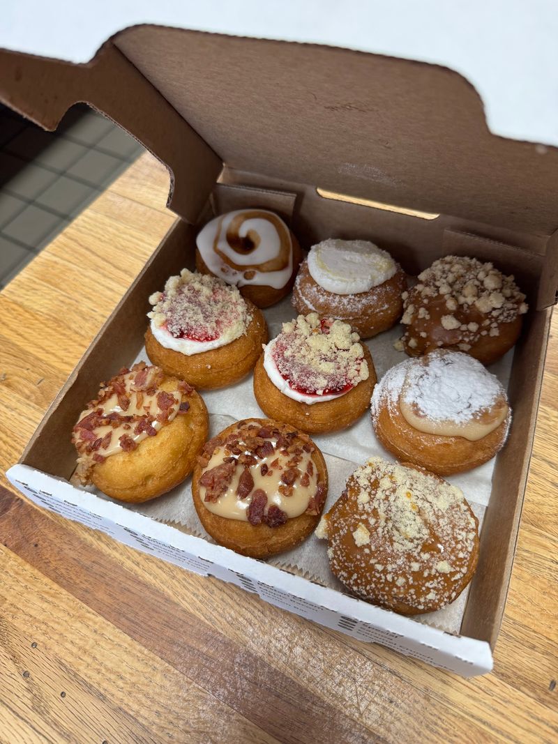 Da Vinci's Donuts, Alpharetta, GA