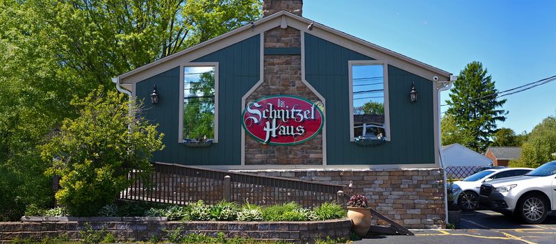 Das Schnitzel Haus, Parma, OH