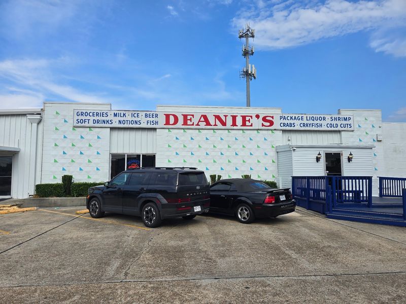 Deanie's Seafood, Bucktown, Louisiana Deanie's Seafood, Bucktown, Louisiana