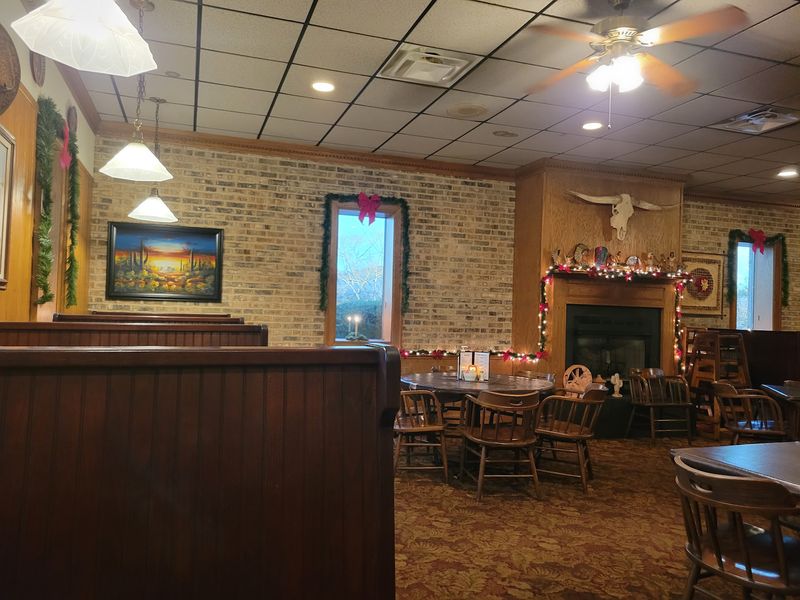 Decor That Stopped The Clock On Purpose