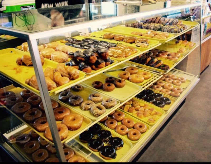 Dee's Deelicous Donuts & Lunch, Elm Mott, TX