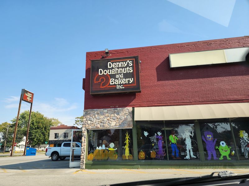 Denny's Doughnuts and Bakery, Bloomington, IL
