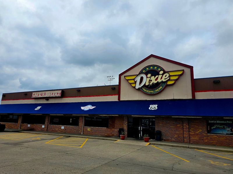Dixie Family Restaurant, McLean, IL