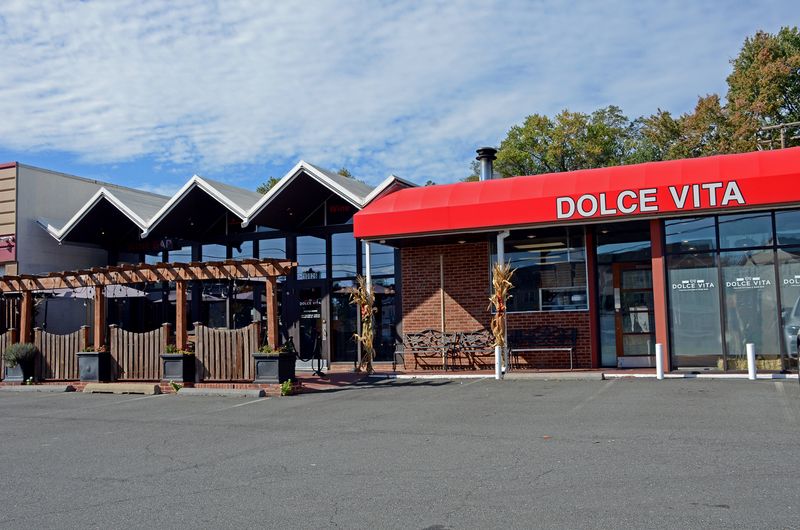 Dolce Vita Pizzeria, Fairfax, Virginia