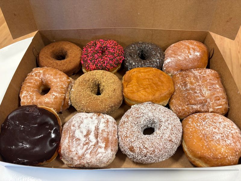 Donna's Donuts, Tewksbury, MA