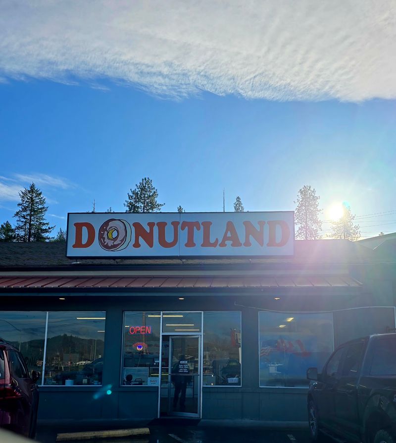Donutland, Grants Pass, OR Donutland, Grants Pass, OR