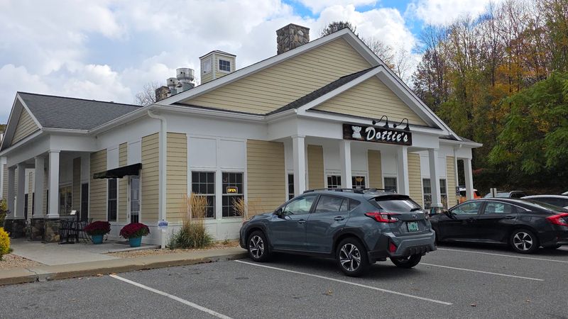 Dottie's, Woodbury, CT Dottie's, Woodbury, CT