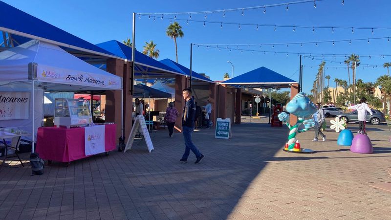 Downtown Chandler Farmers Market, Chandler, Arizona