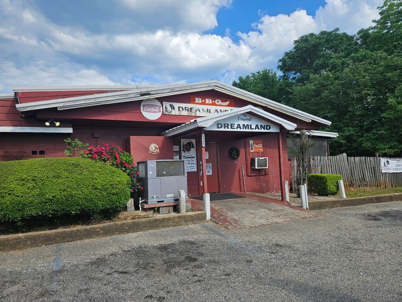 Dreamland Bar-B-Que, Tuscaloosa, Alabama Dreamland Bar-B-Que, Tuscaloosa, Alabama