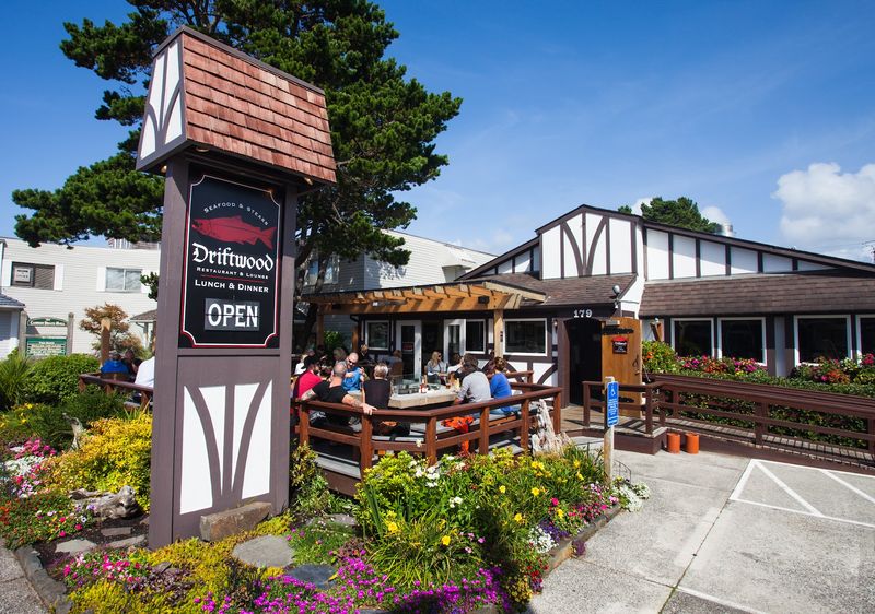 Driftwood Restaurant & Lounge, Cannon Beach, OR