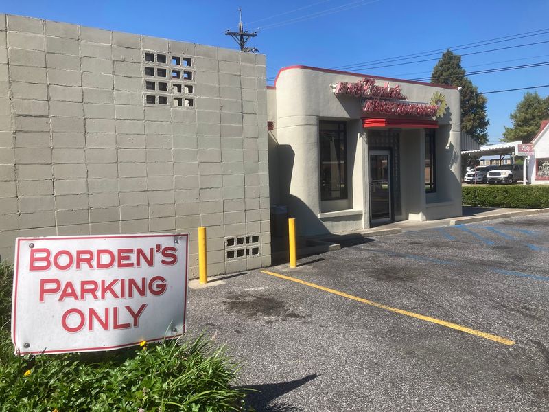 Drive-Thru Convenience for Treats on the Go