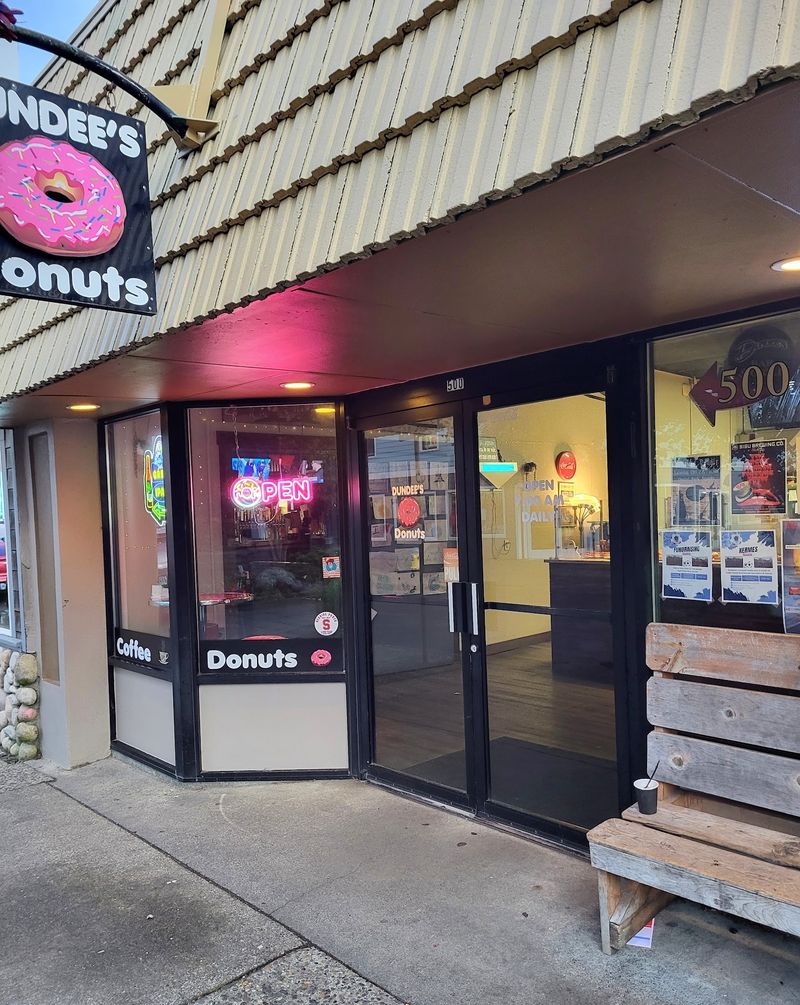 Dundee's Donuts, Seaside, OR Dundee's Donuts, Seaside, OR