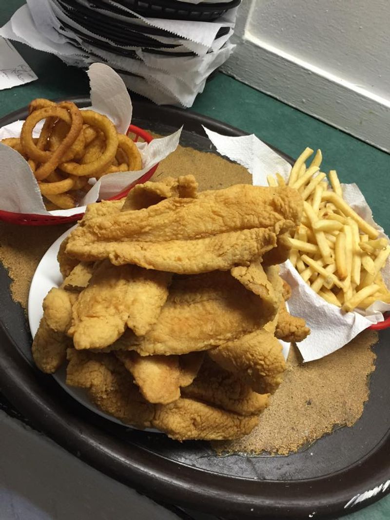 Earl's Supper Club, West Union, IL