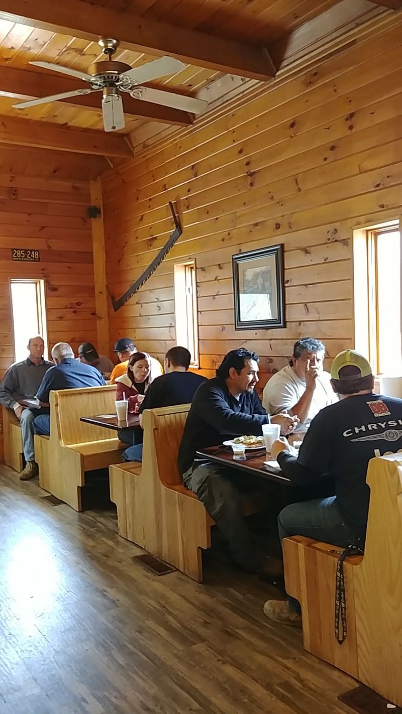 Early Birds and the 6 AM Breakfast Crowd