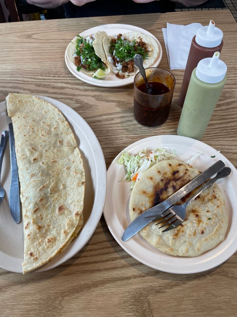 El Zócalo Taqueria, Rockford, IL