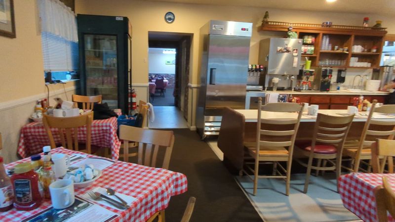 Ellen's Danish Pancake House area grills, Buellton, California
