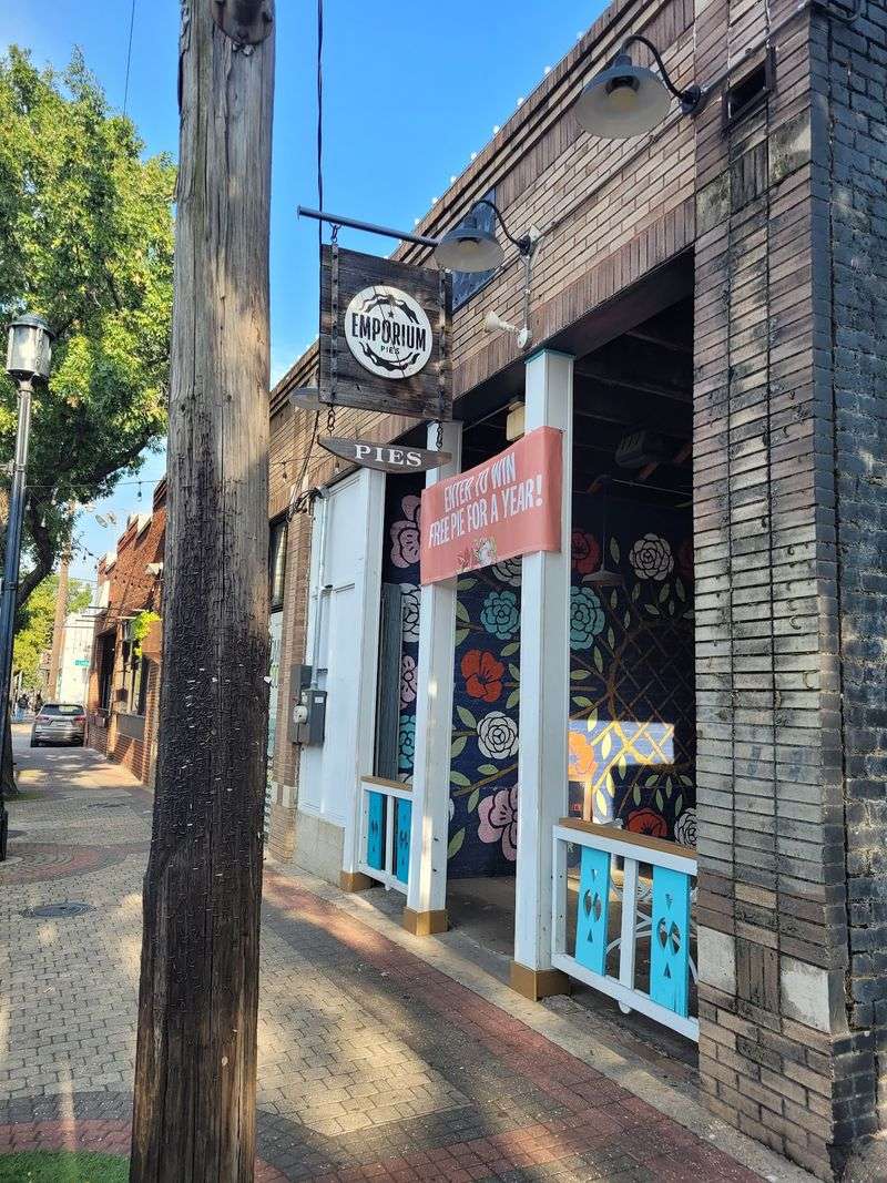 Emporium Pies, Dallas, TX