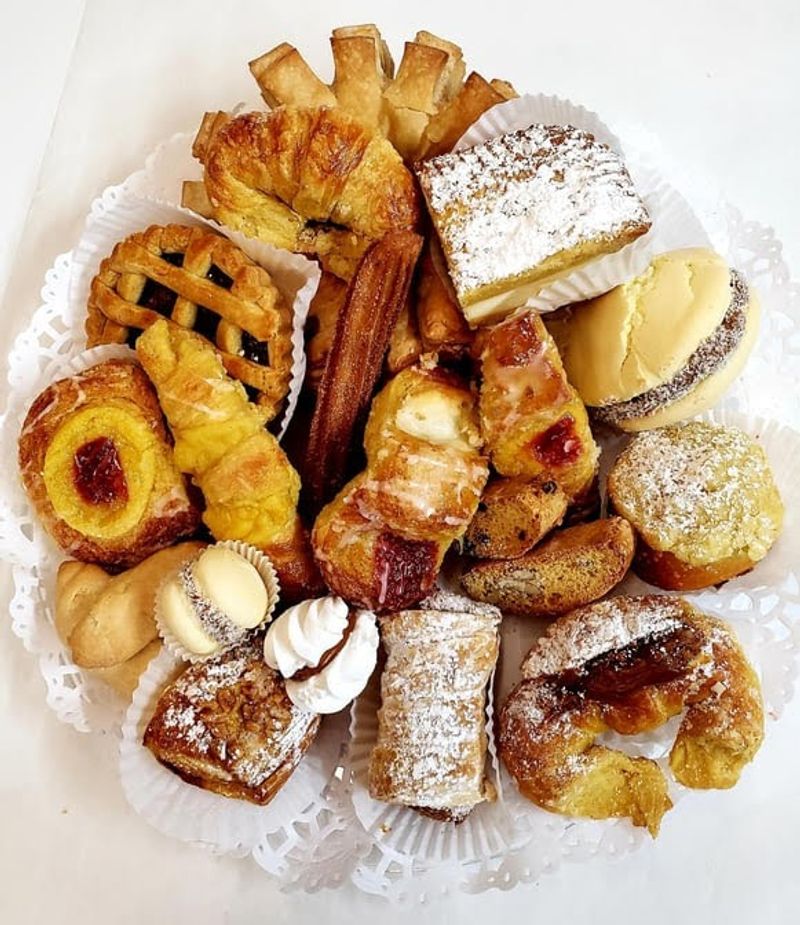 Facturas Worth the Detour