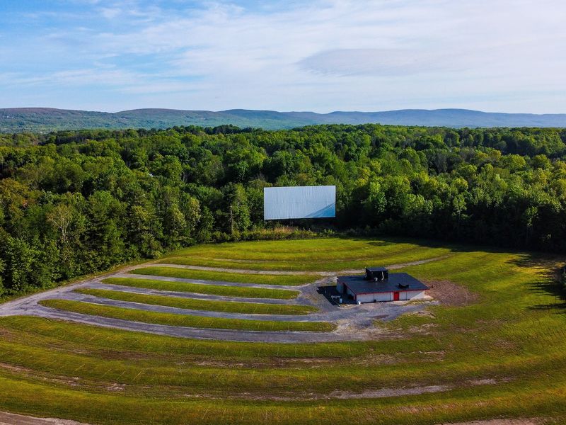 Fair Oaks Drive-In, Middletown