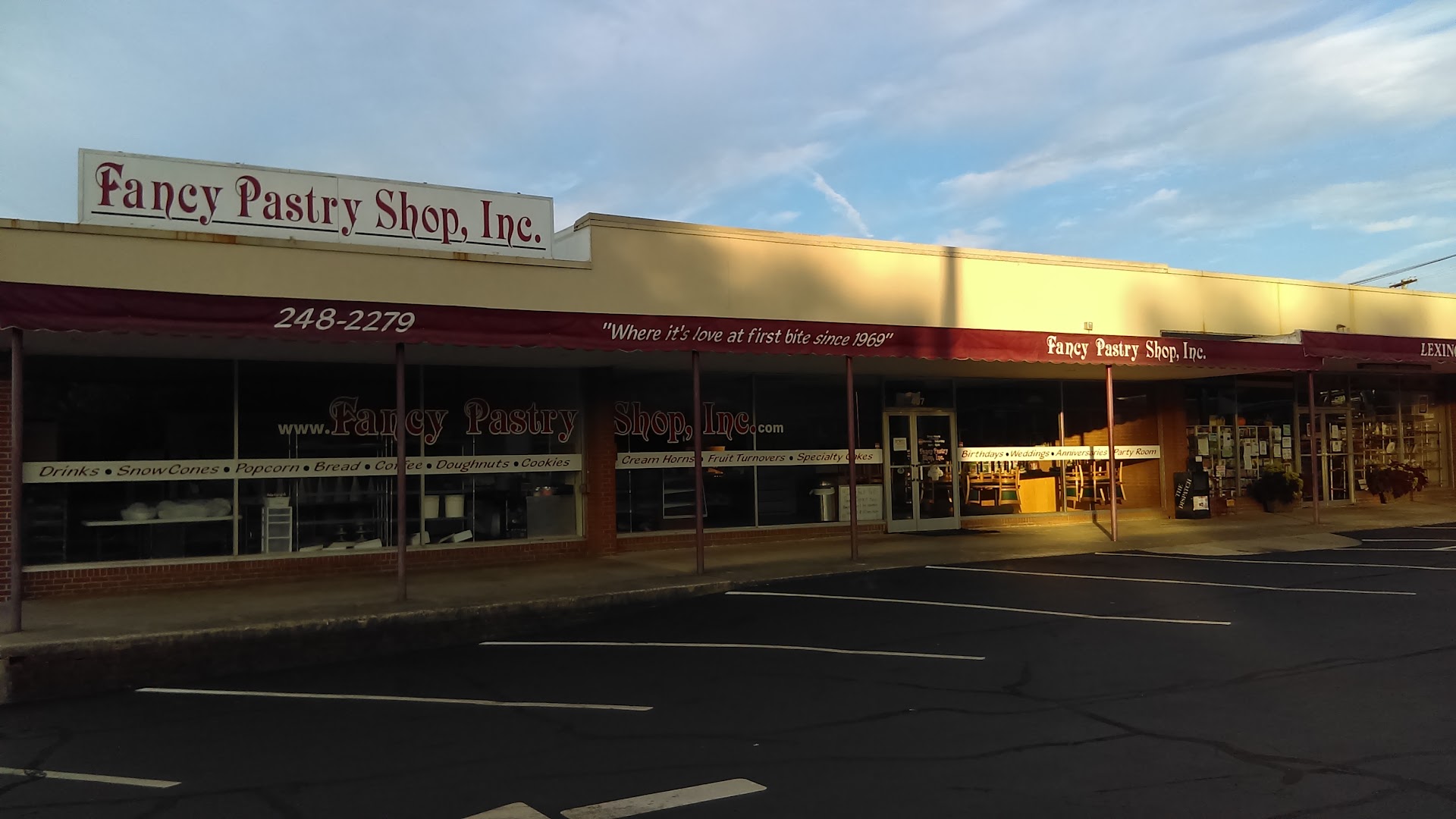 Fancy Pastry Shop, Lexington, NC