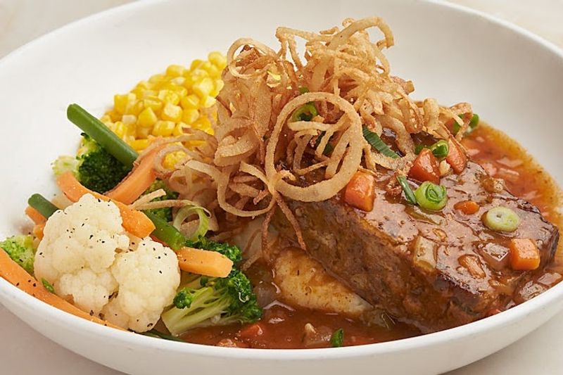 Farm-to-Table Freshness on a Diner Plate