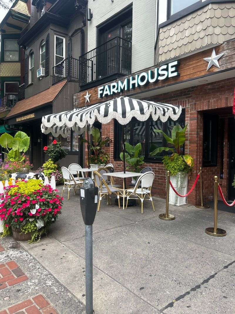 Farmhouse Main Street, Stroudsburg, PA