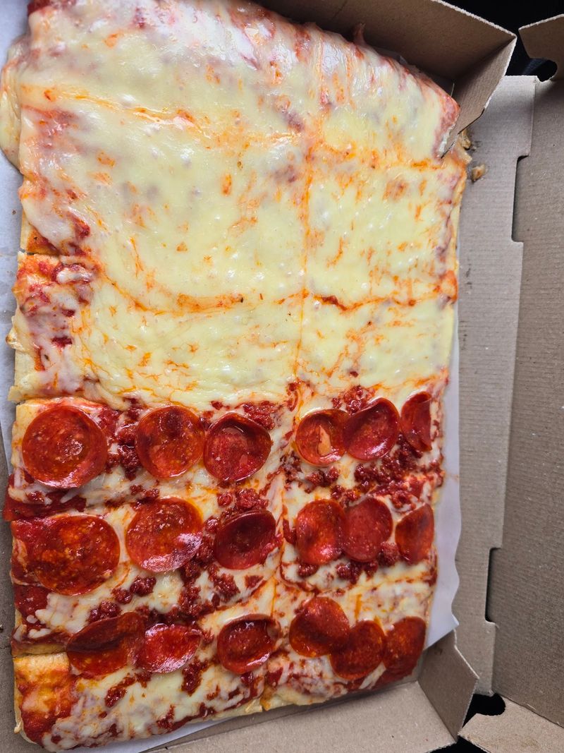 Ferri's Pizza, Moscow, PA