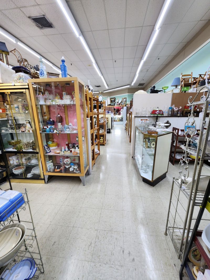 Finding the Mall on Nieman Road Finding the Mall on Nieman Road