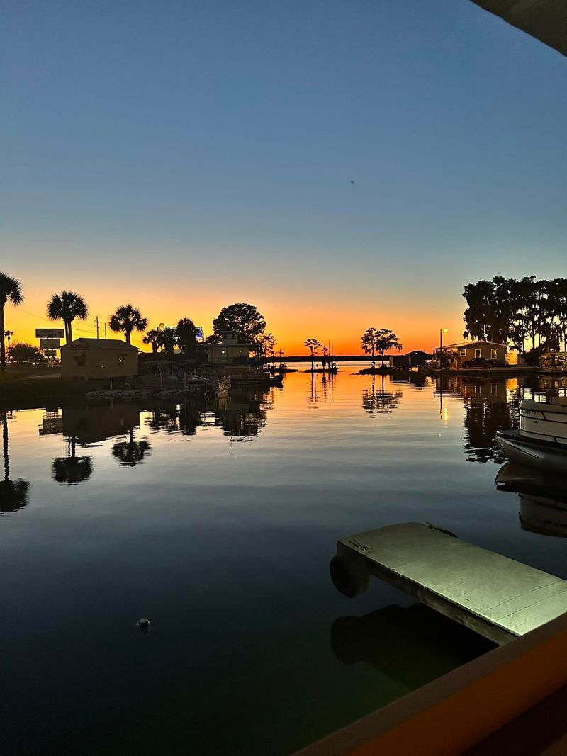 Fish Camp Lake Eustis, Tavares, FL Fish Camp Lake Eustis, Tavares, FL