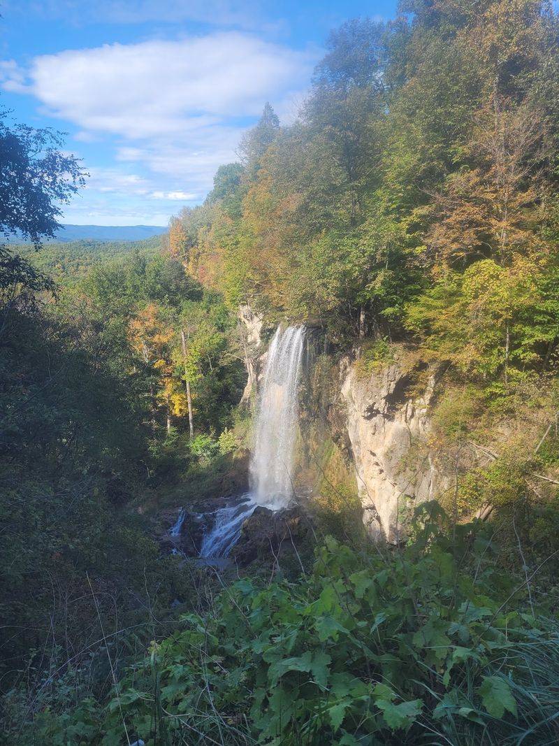 Four Seasons, Four Different Falls